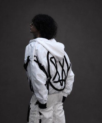 White Bomber "Puzzle" 12 фото
